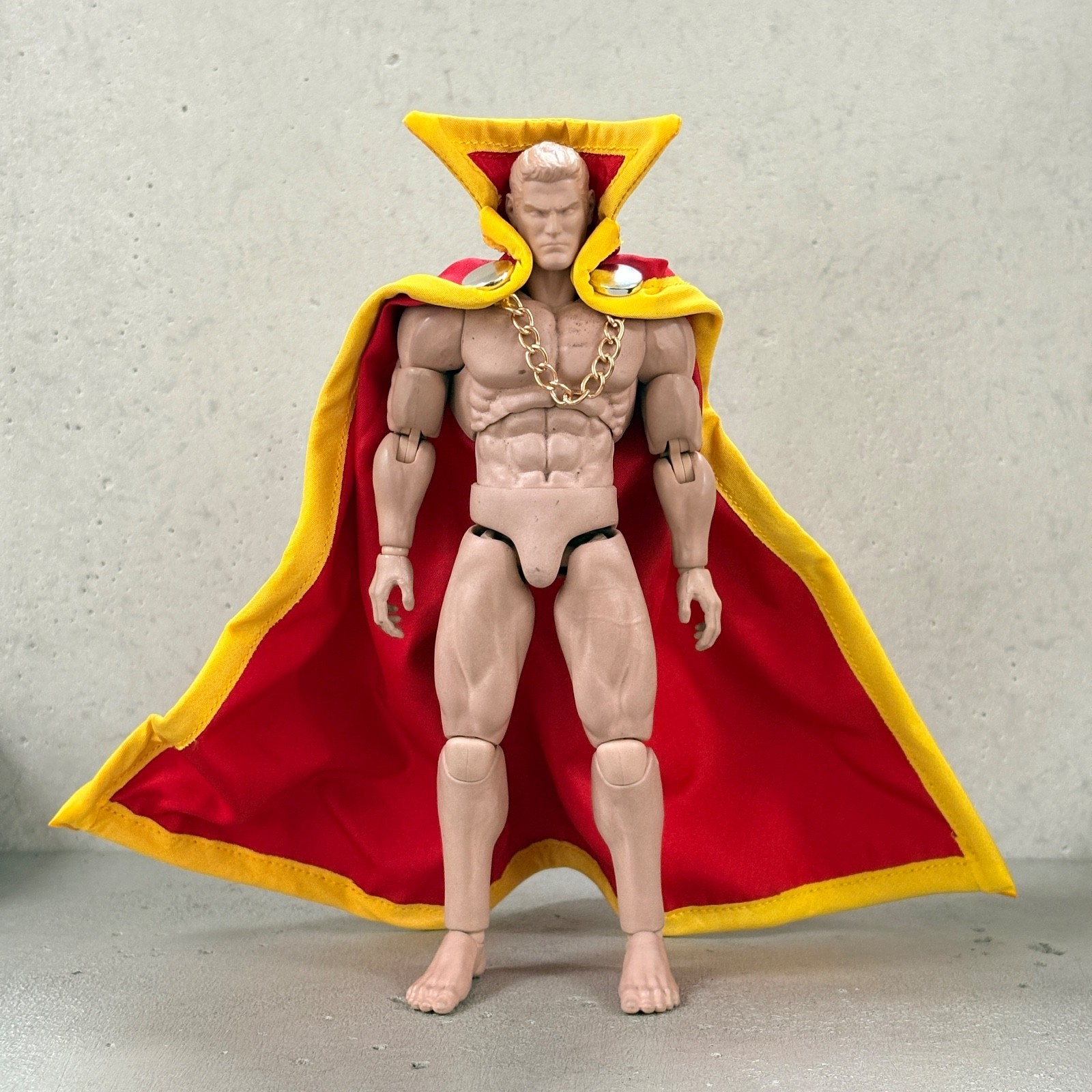 PB-C-GLD: 1/12 Wired Red Cape with metal chain for Marvel Legends Gladiator