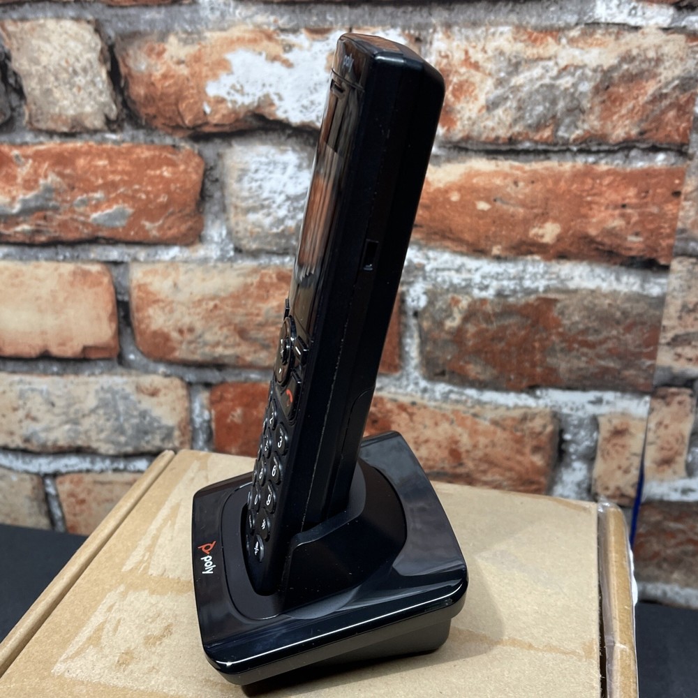 Polycom VVX D230 Wireless Handset and Base Station