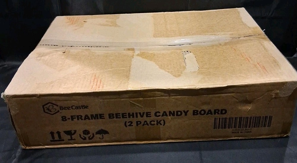 BeeCastle 8 Frame Beehive Candy Board for Langstroth Bee Hive, Beehive Assembled