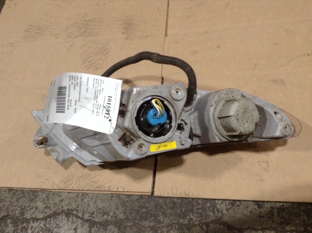 INTERNATIONAL PB105 Headlamp Assembly