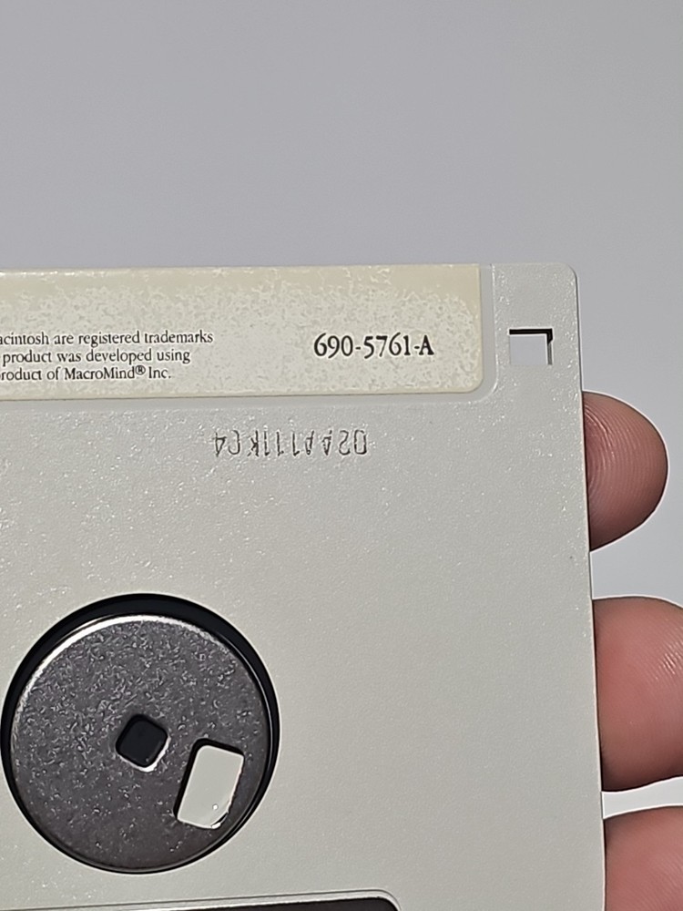 Macintosh Basics Start Up Disk Untested