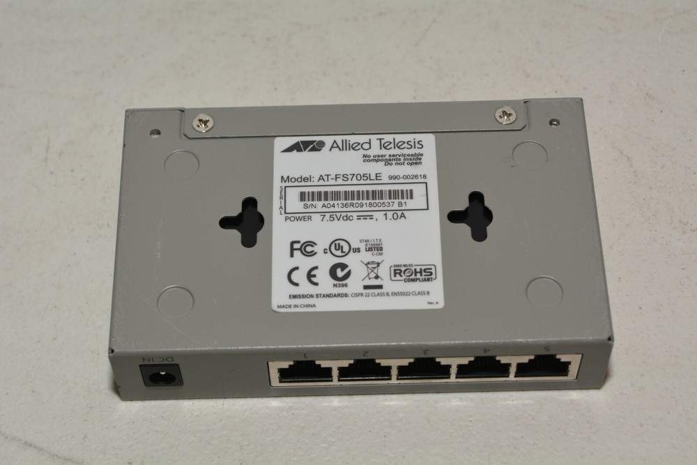 Allied Telesis 5-Port Fast Ethernet Switch AT-FS705LE