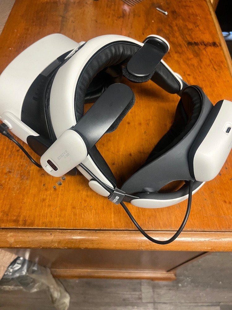 Meta Quest 3S Headset Only W/ Upgraded Battery Pack Excellent Condition