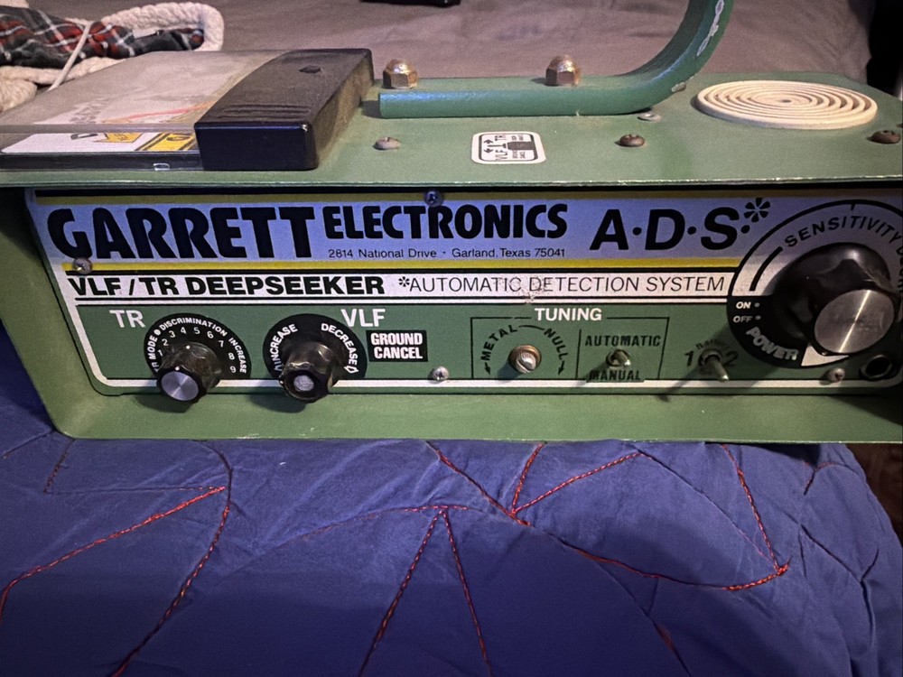Garrett Deep Seeker Metal Detector