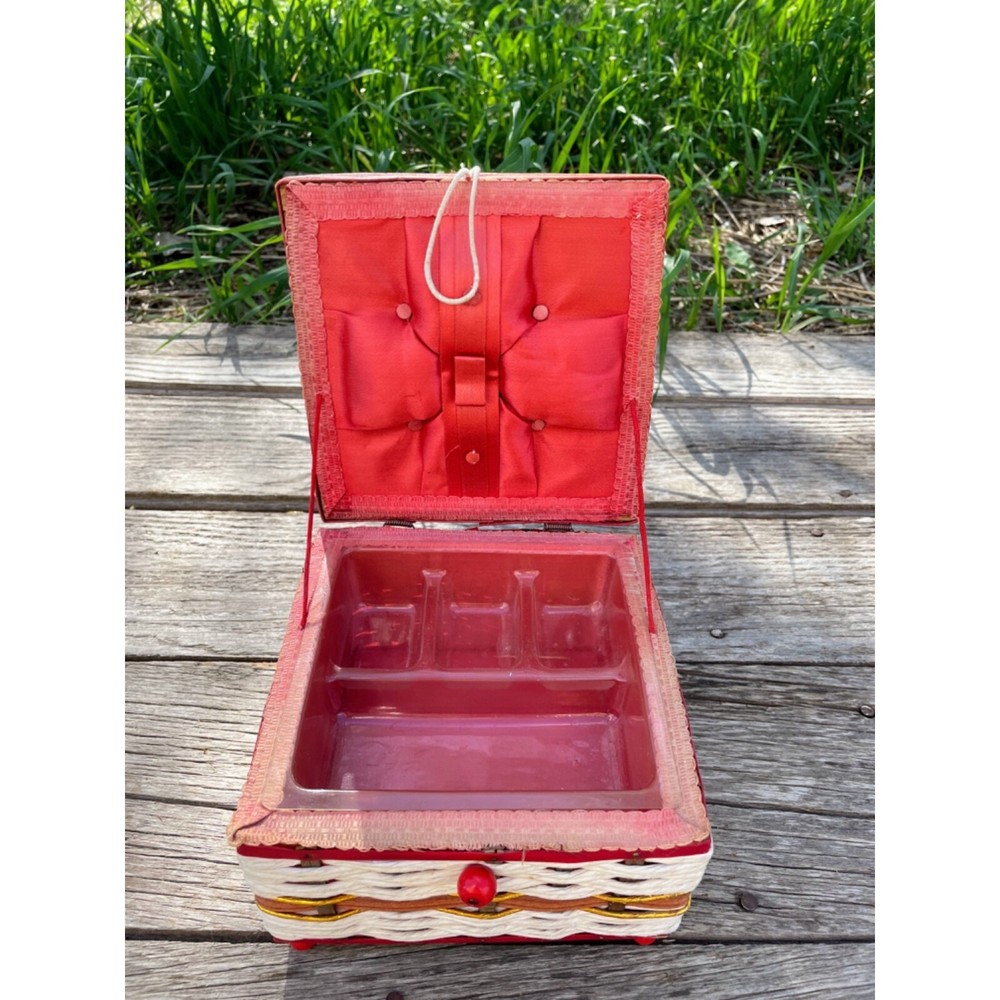 Vintage raffia straw Small Sewing Box Retro Red