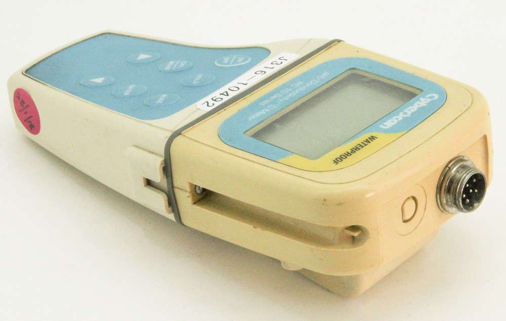 10492 EUTECH INSTRUMENTS CYBERSCAN WATERPROOF PH/CONDUCTIVITY/C METER PC 10