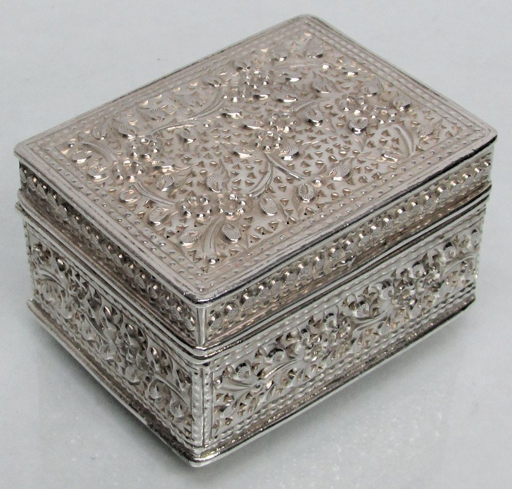 NICE VINTAGE STERLING SILVER SPICE BOX