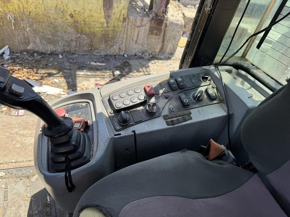 CATERPILLAR 914K COMPACT WHEEL LOADER (JUST SERVICED BY OEM)