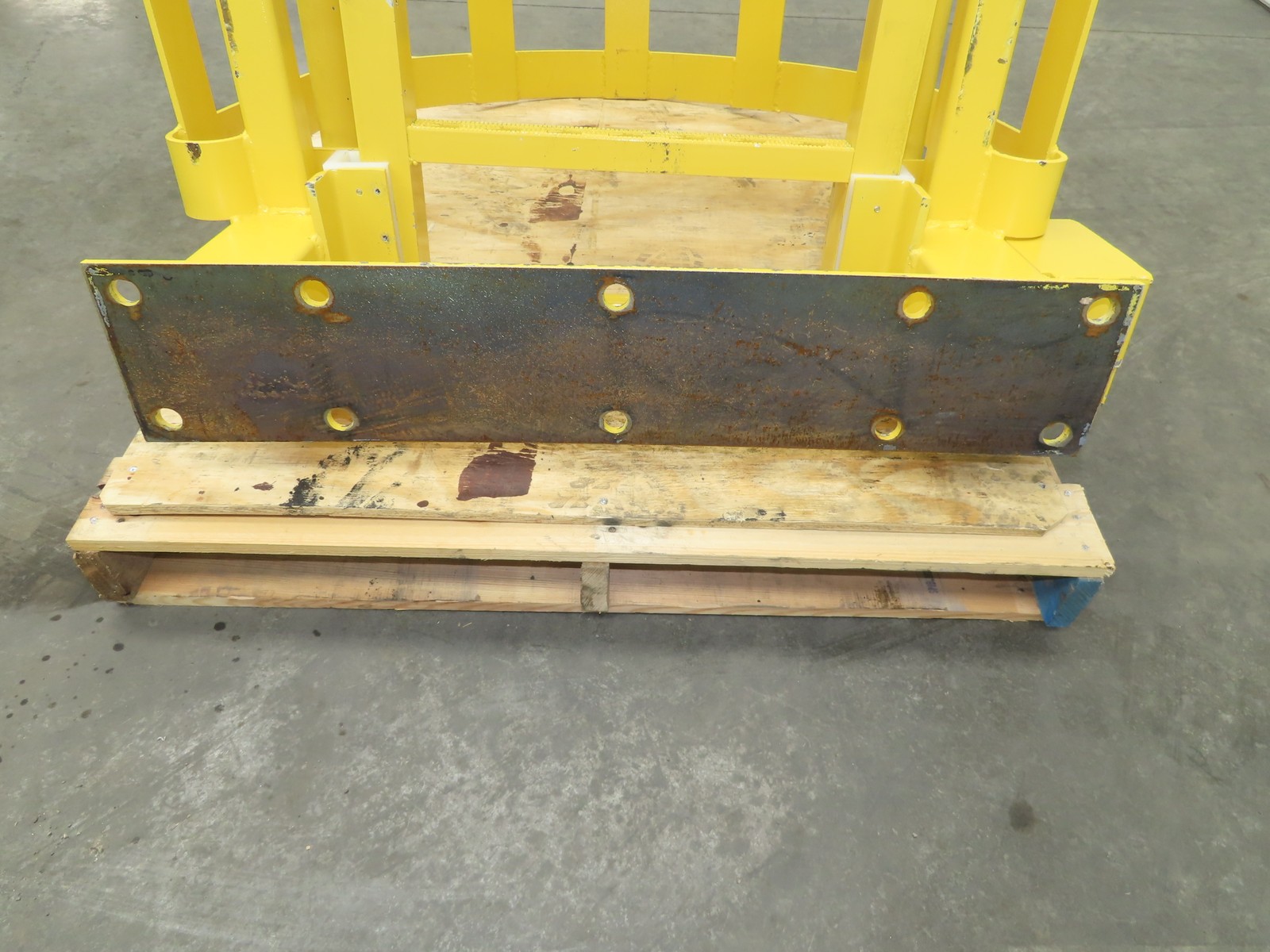 Industrial Mezzanine OSHA Ladder 7' Floor Height Cage Safety Steel Railing