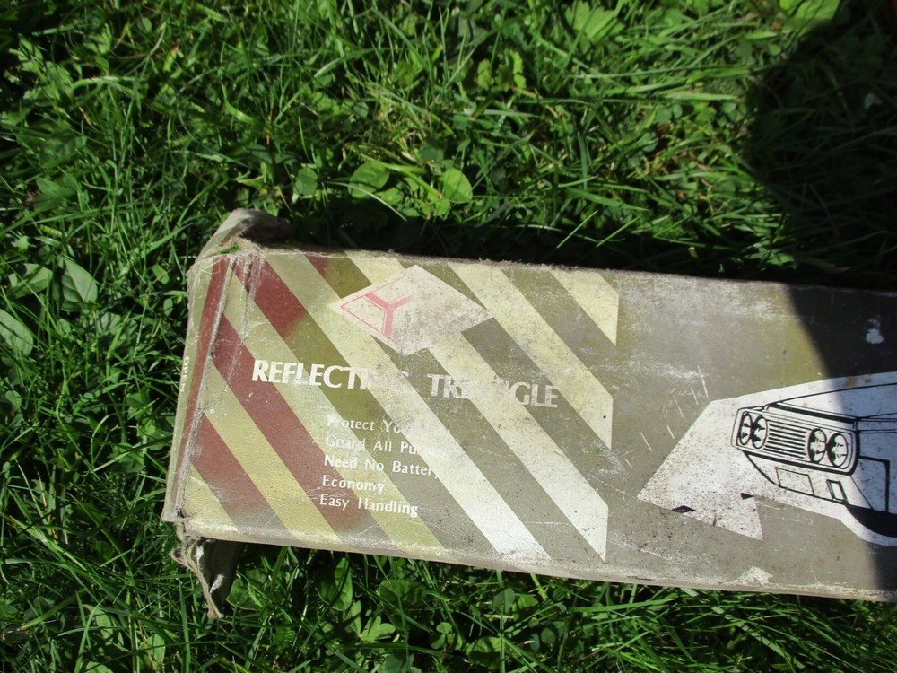 Emergency Breakdown Hazard Warning Triangle Foldable Reflective Roadside Safety