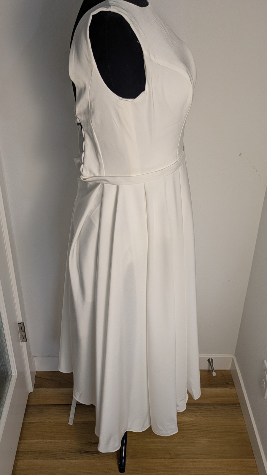 Off White Boatneck Midi Wedding Dress Romantic Lace-Up Back and bow Sz 6 NEW