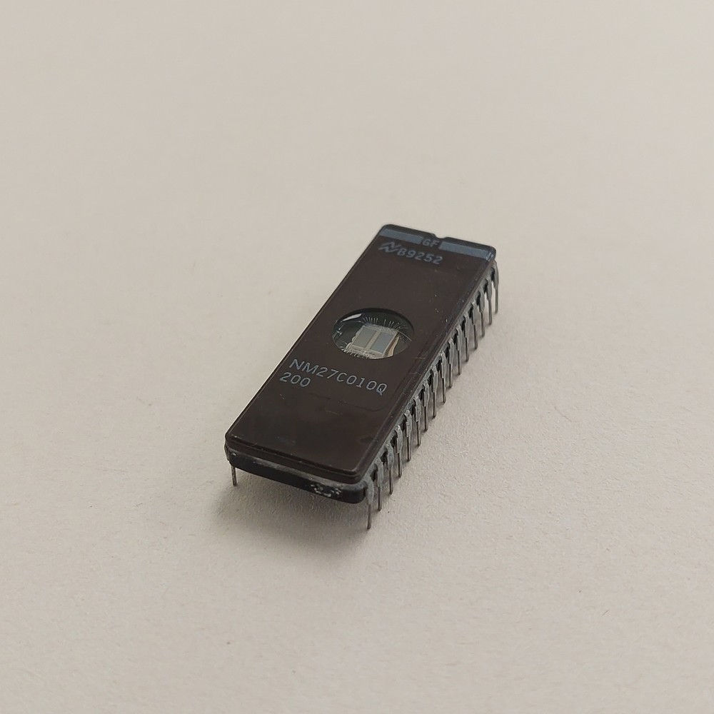 NM27C010Q-200 NEC INTEGRATED CIRCUIT X1PC
