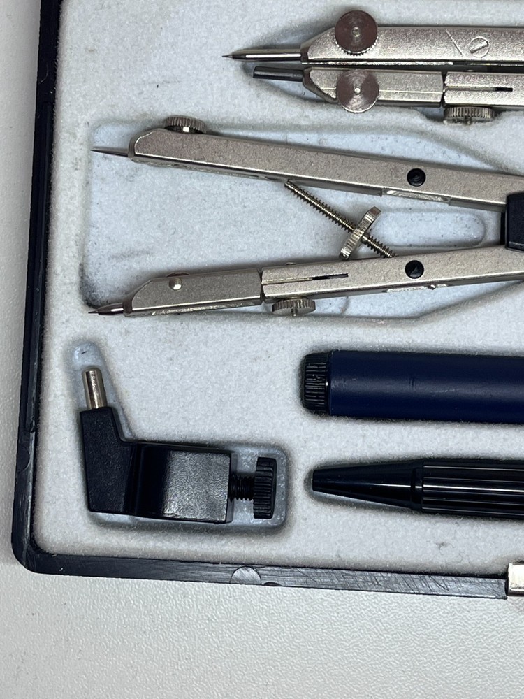 VINTAGE TECHNOCRAT WH SMITHS TECHNICAL DRAWING KIT