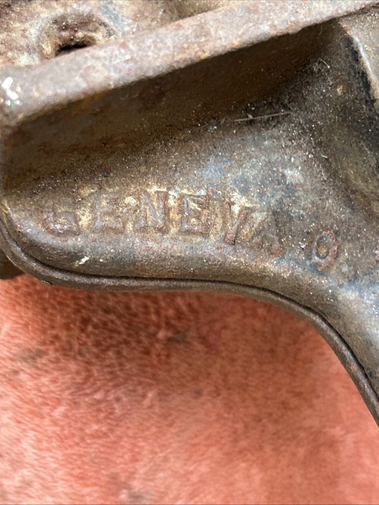 Antique Bench Vice