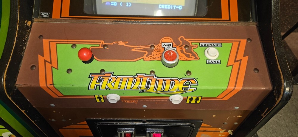 FRONT LINE Arcade Machine - Taito 1982 - 2531