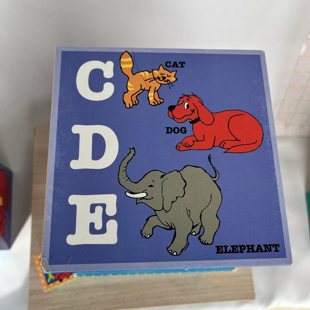 Scholastic Books 1999 Rare CLIFFORD Stacking Blocks CUBE