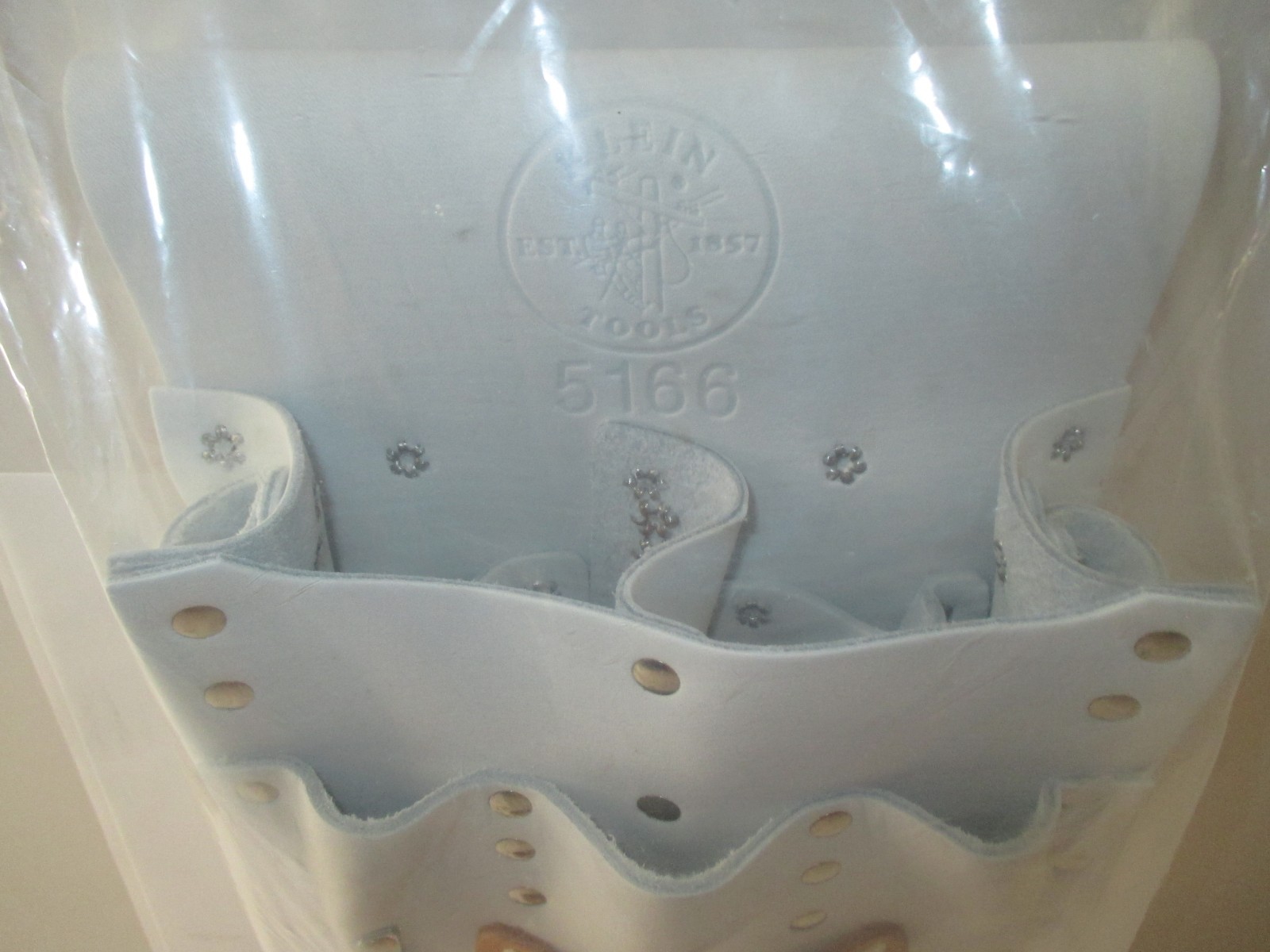 KLEIN TOOLS 5166~7-POCKET - WHITE LEATHER TOOL POUCH~CHICAGO,ILLS. USA~BRAND NEW