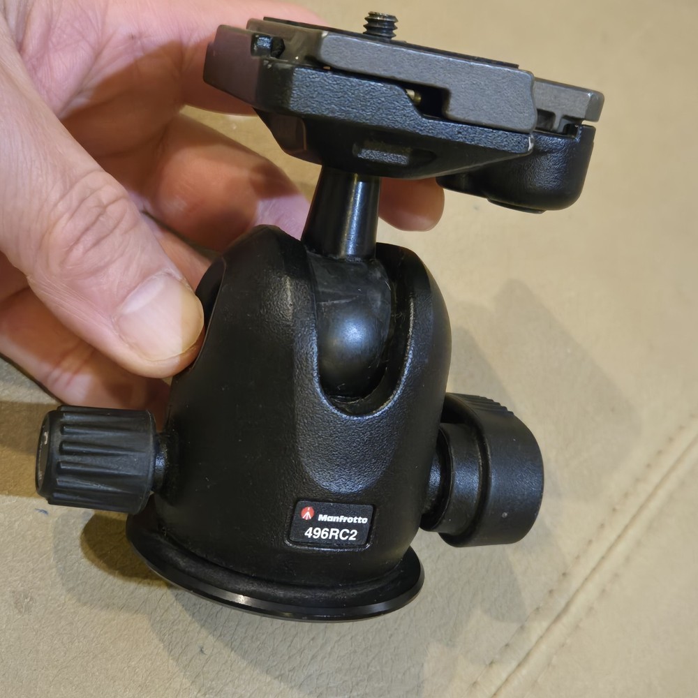 Manfrotto 496RC2 Compact Ball Head with Quick Release Plate