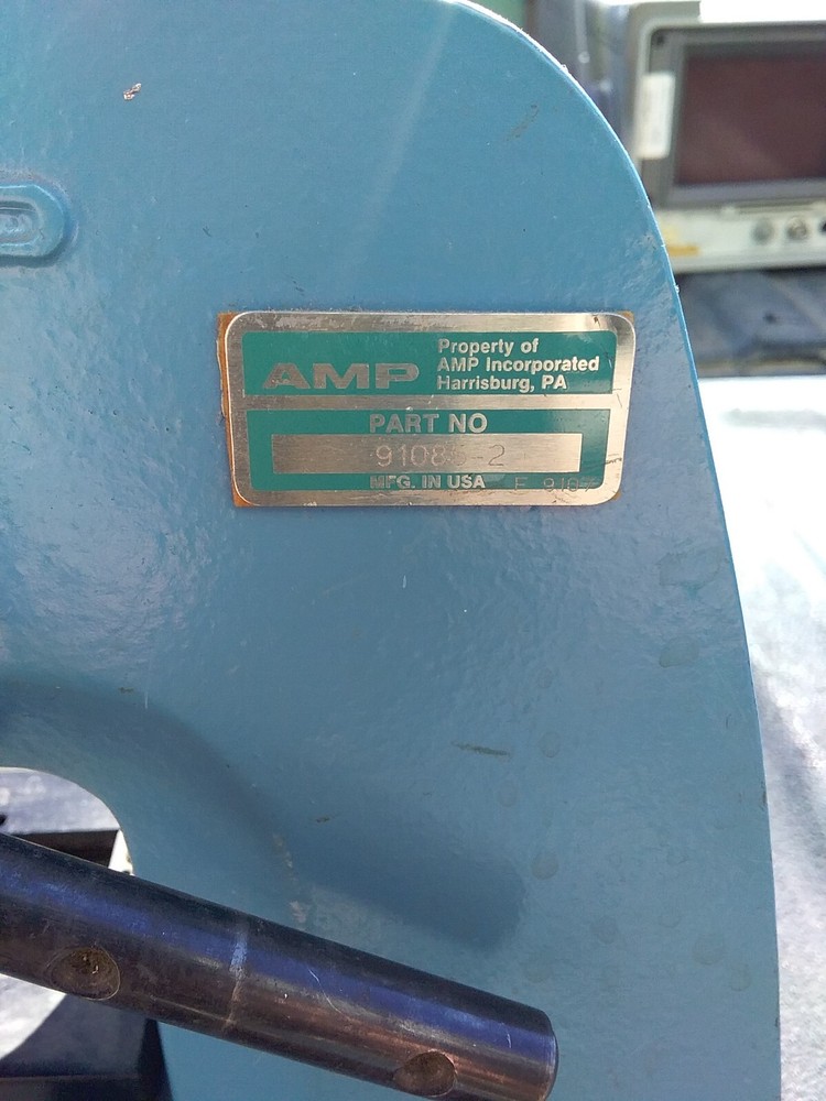 AMP Benchtop Assembly Press Model 91085-2 ( Used )
