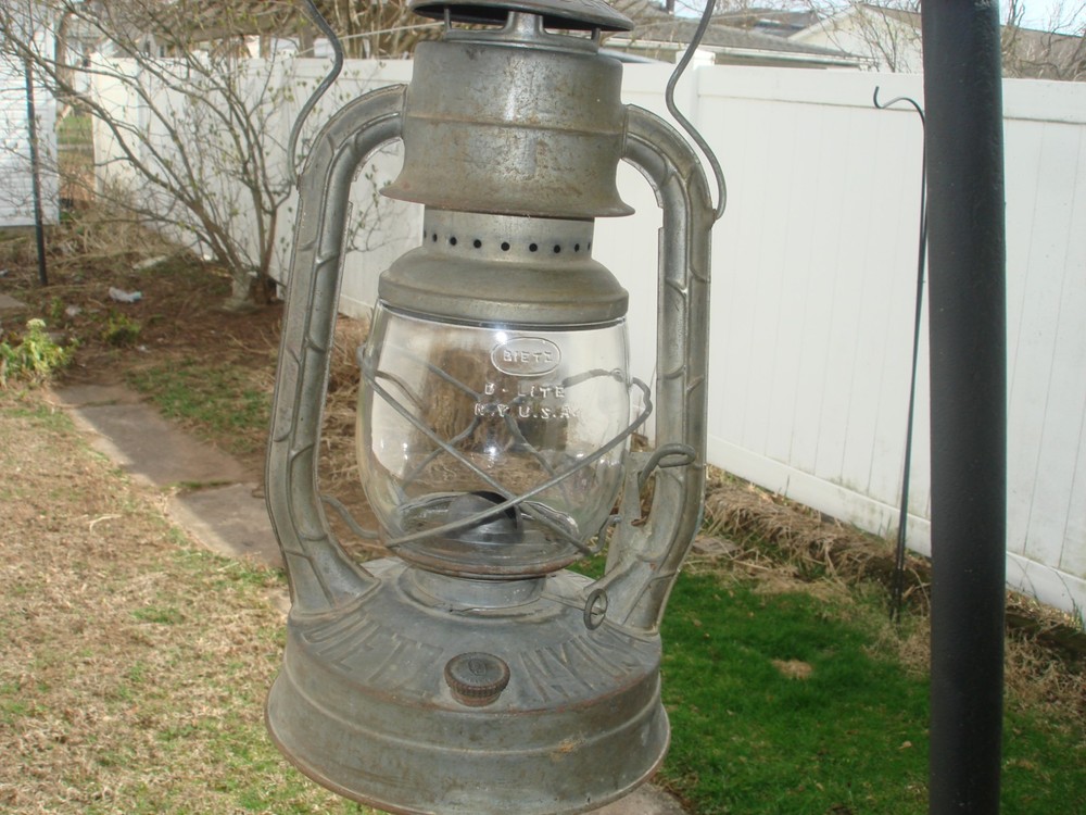Dietz No. 2 D-Lite Lantern