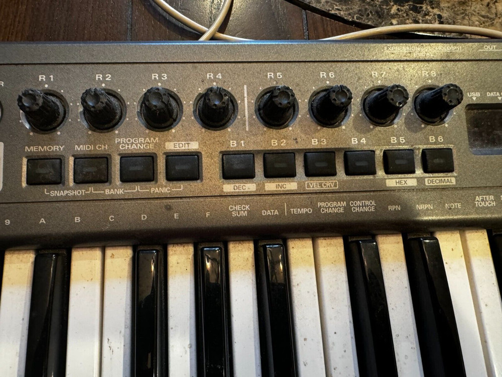 Edirol midi keyboard controller pcr-m80