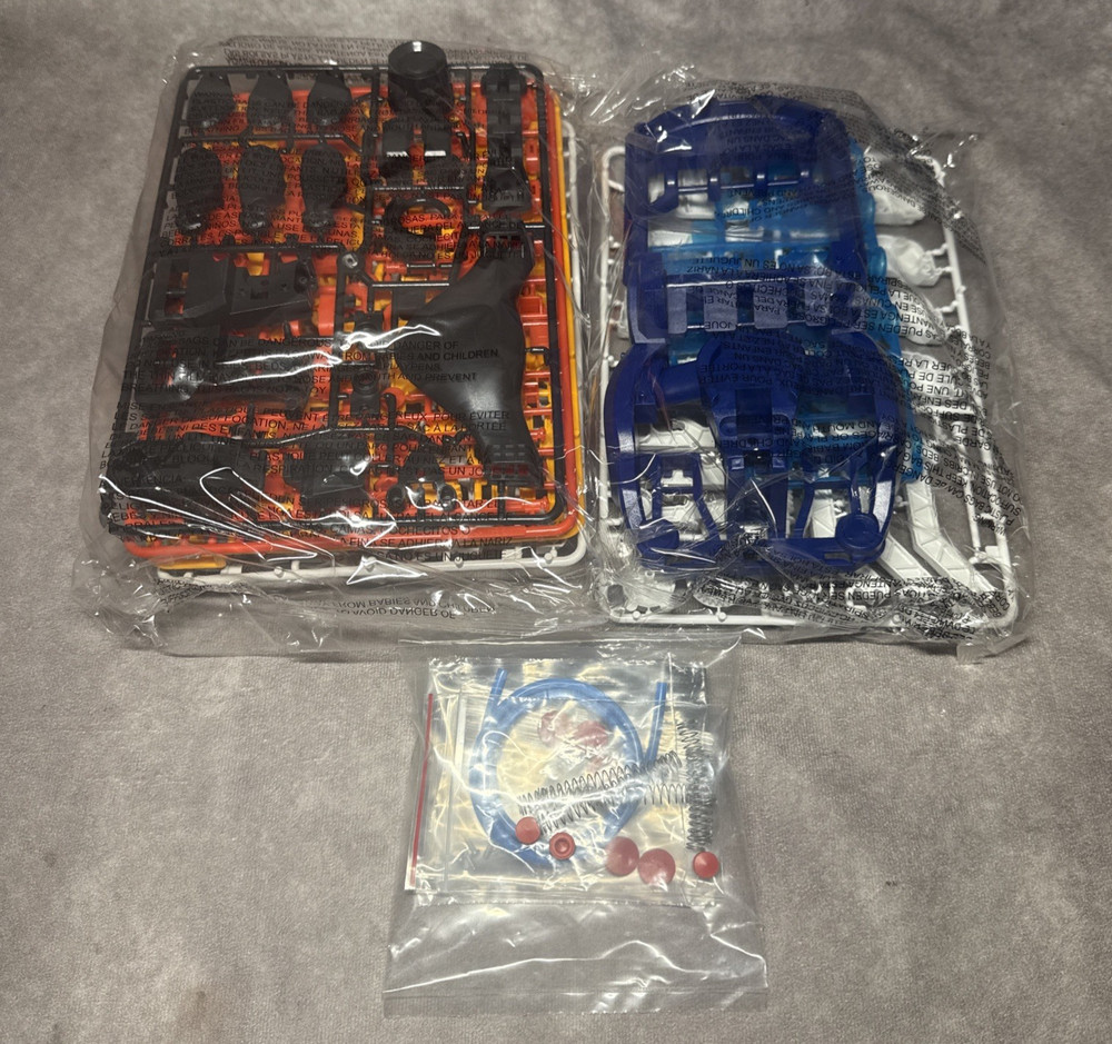 Thames & Kosmos 620501 Mega Cyborg Hand Kit STEM Hydraulic Pneumatic Multicolor