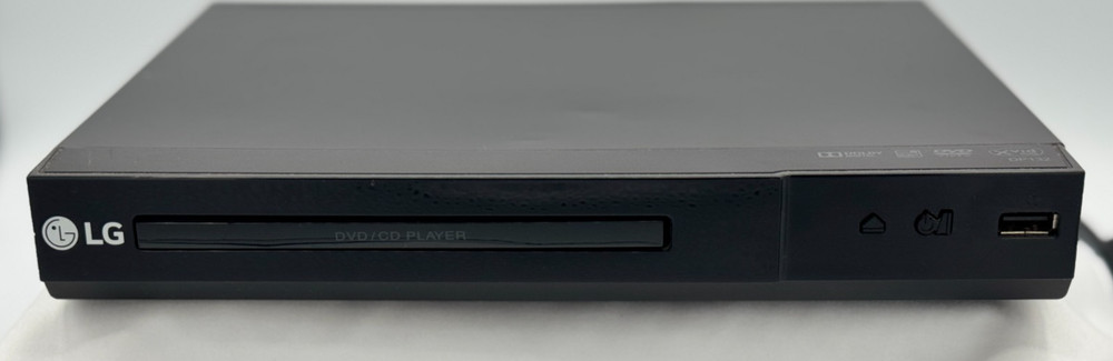 LG DP 132 DVD/CD Player - Tested - NO REMOTE
