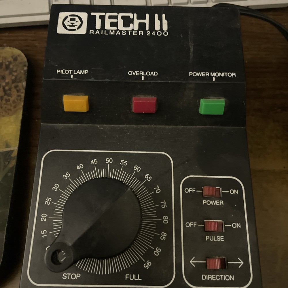 MRC Tech II Railmaster 2400 Model Train Controller Power Pack HO TESTED WORKS