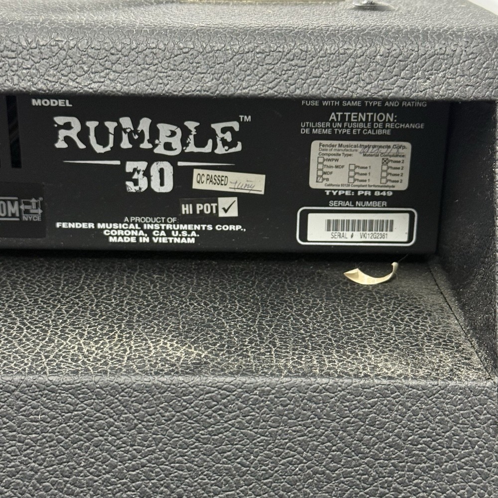 Fender 30W Bass Amplifier Rumble 30 - Tested & Working