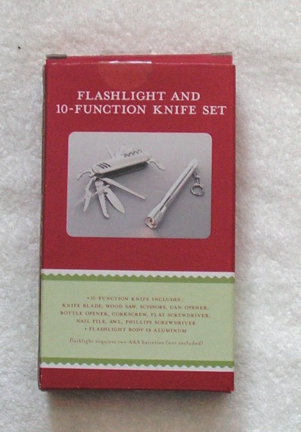 NEW 10 Function Knife and Flashlight Set