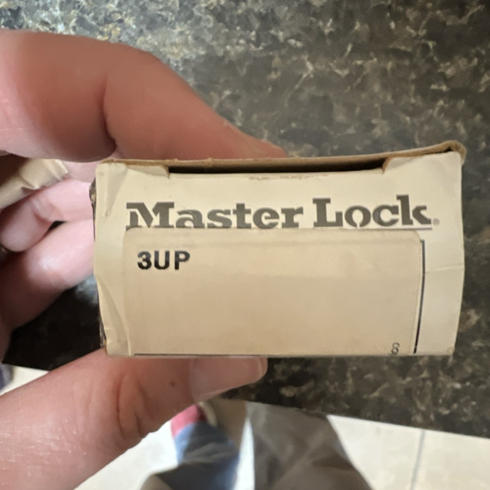 Master Lock Commercial Padlock 3UP