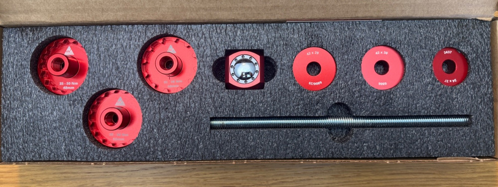 NIB Wheels Manufacturing BP0021 Thin Flange Bottom Bracket Socket PRO KIT, New