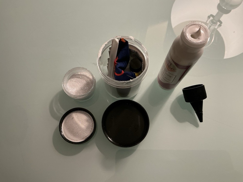 Barbara Trombley’s Art Glitter Bundle: Crystal Glitter, Tools & Adhesive (Used)