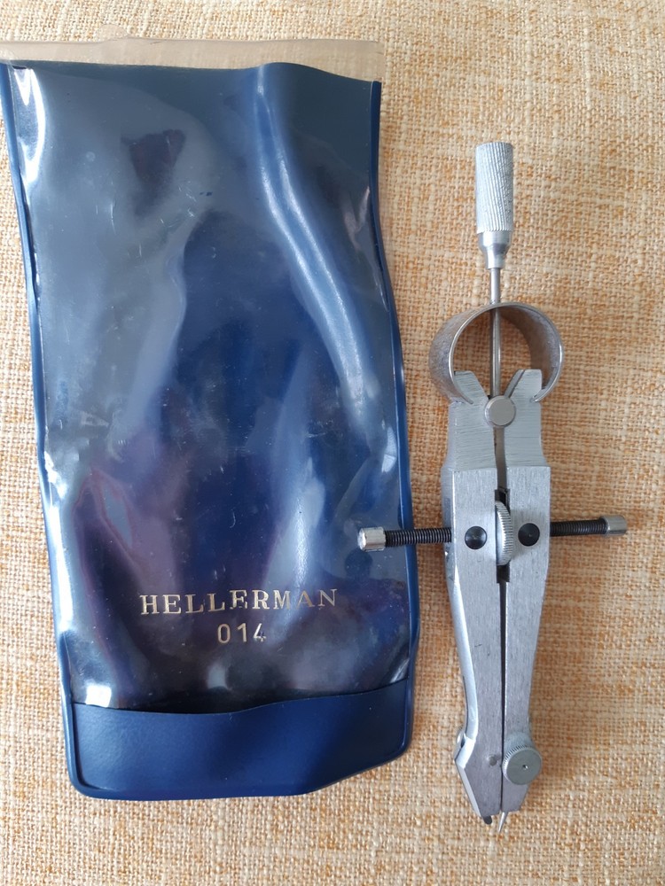 Vintage Hellerman 014 Compass