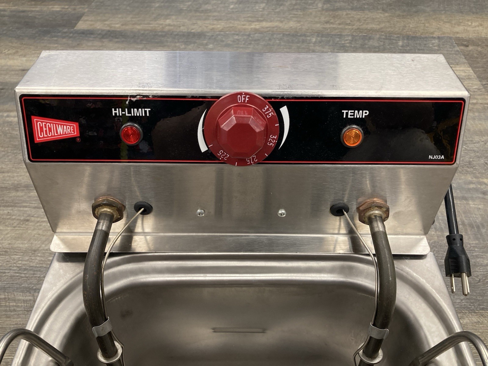 Grindmaster-Cecilware EL - 120 Cecilware Counter Top 15lb Electric Fryer