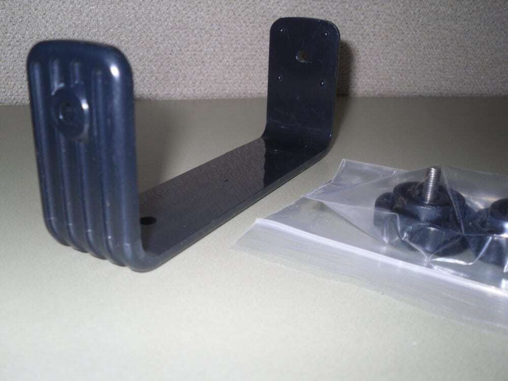 Icom IC-M402 / IC-M304 VHF Black Mounting Mount Bracket + Knobs