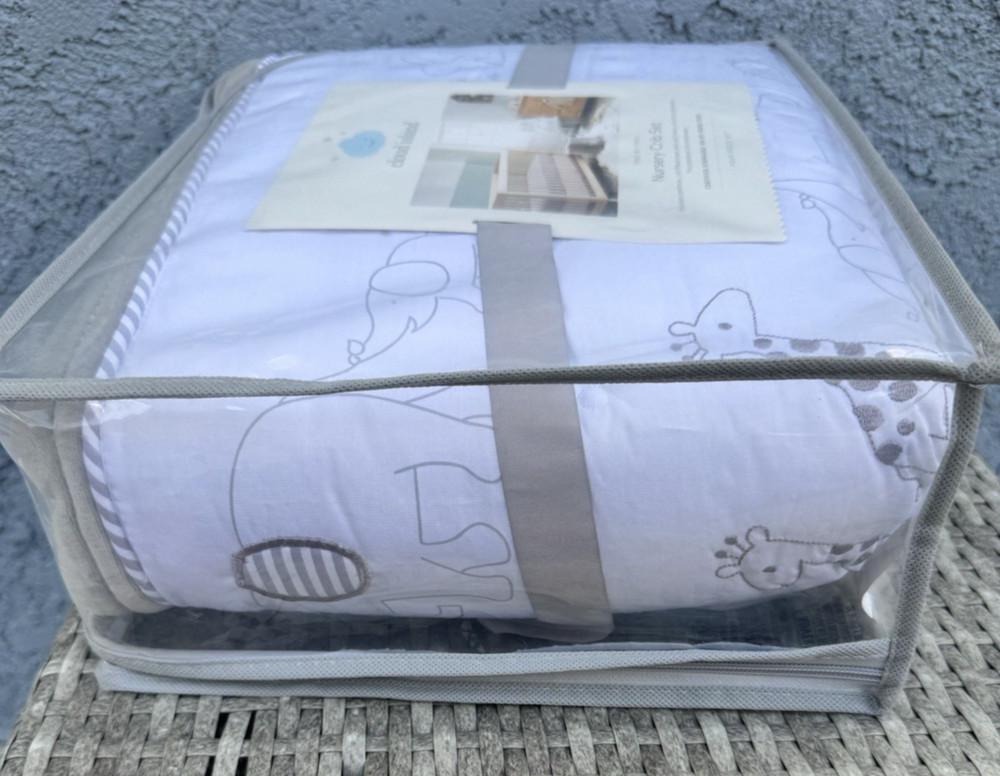 Cloud Island- Crib Bedding Set In the Clouds 4pc, Platinum
