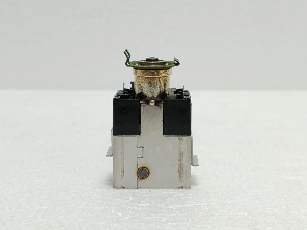 Honeywell 2C201 Series 2 Operator-Indicator Switch New Surplus