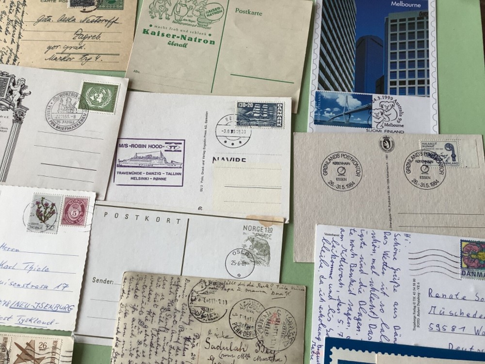 World mixed postcard 18 item Ref A1966