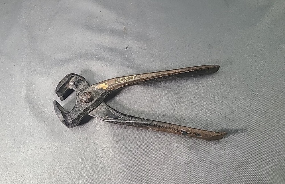 5" PEXTO NIPPERS WITH FLAT SCREWDRIVER AND TACK PULLER