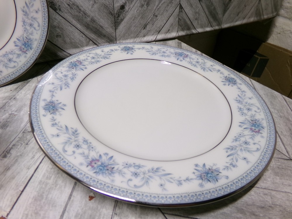 7 Piece Noritake Blue Hill 2482 Table Setting