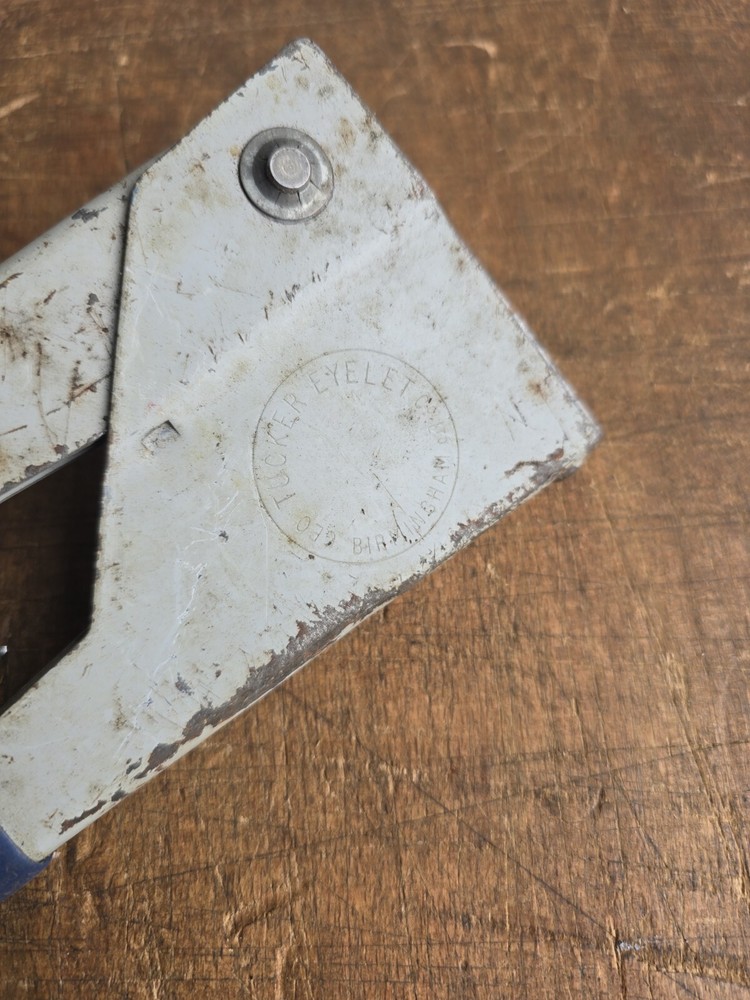 Tucker TT6 Rivet Gun
