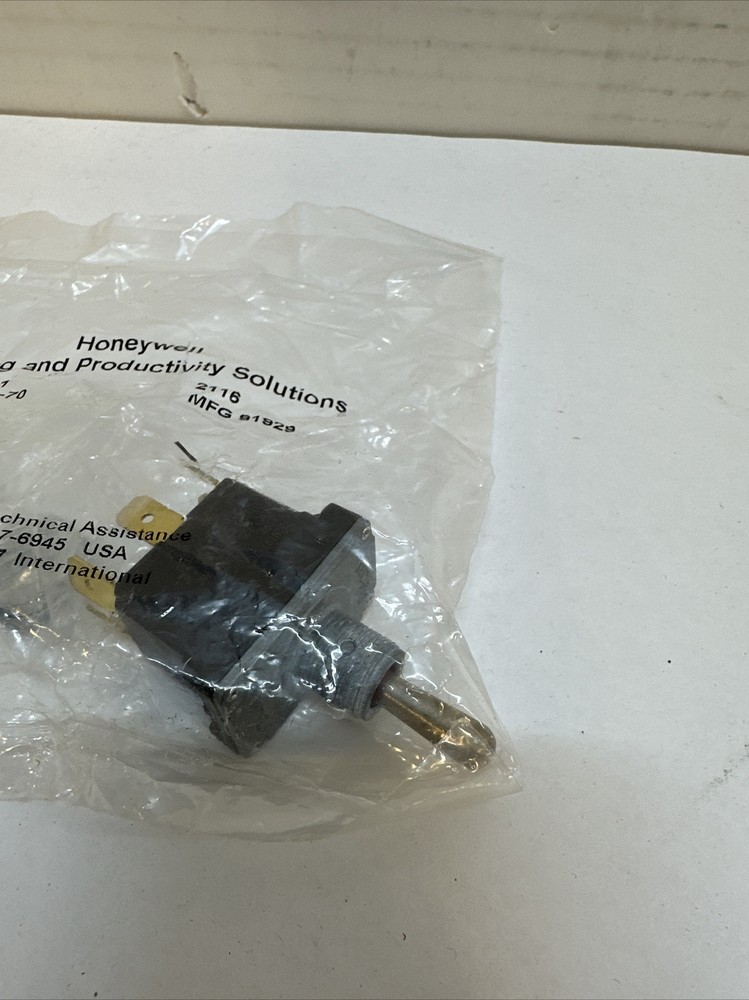 Honeywell 32NT91-2 Toggle Switch, NT Series, Non Illuminated, DPST