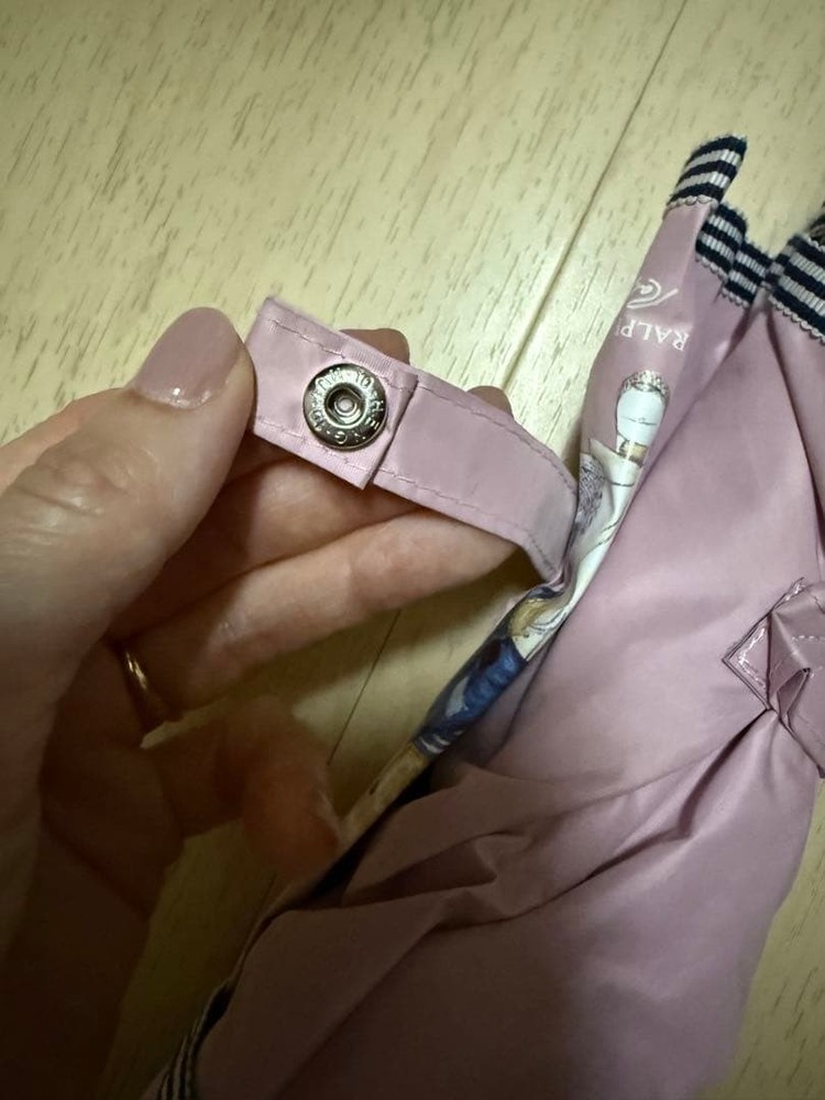 Folding umbrella with polo bear