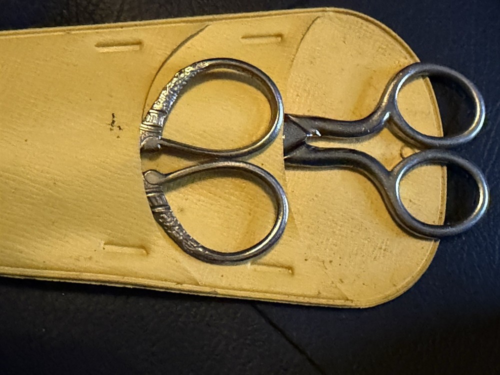 Vintage Sewing kit includes Scissors, Sewing Needles, Thimble, Threads etc
