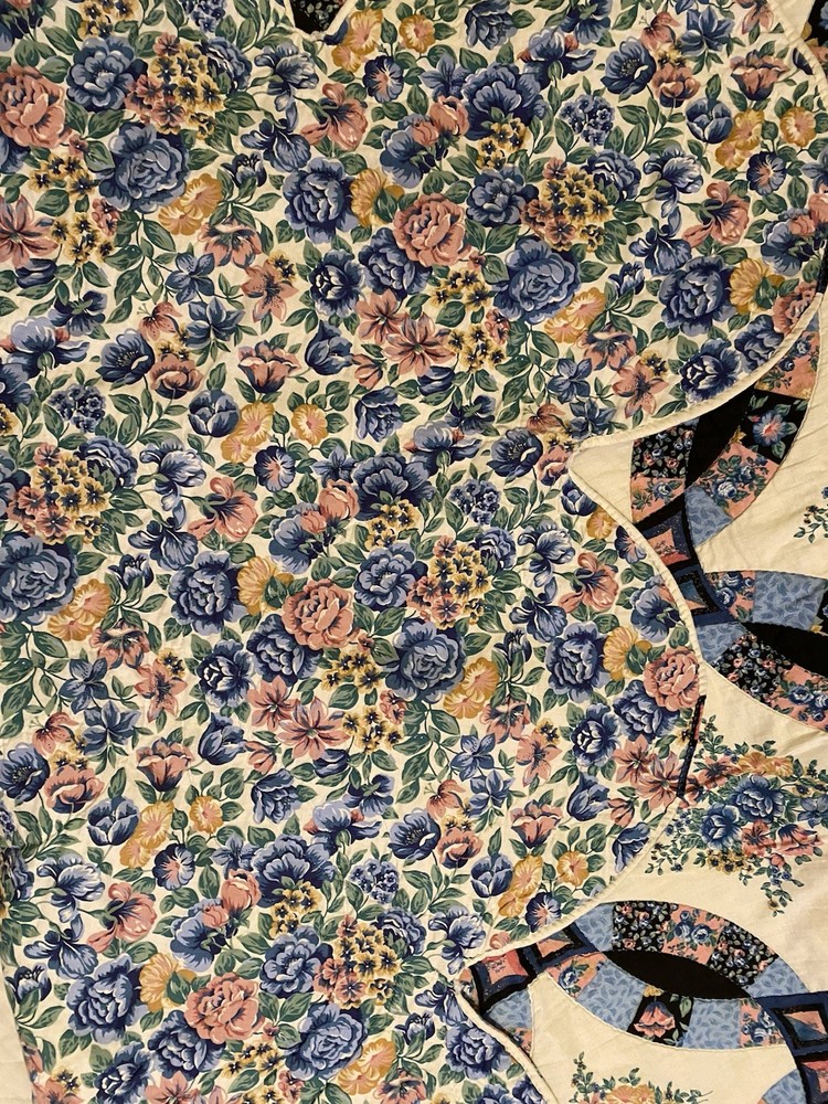 Homemade Quilt With Rounded Border