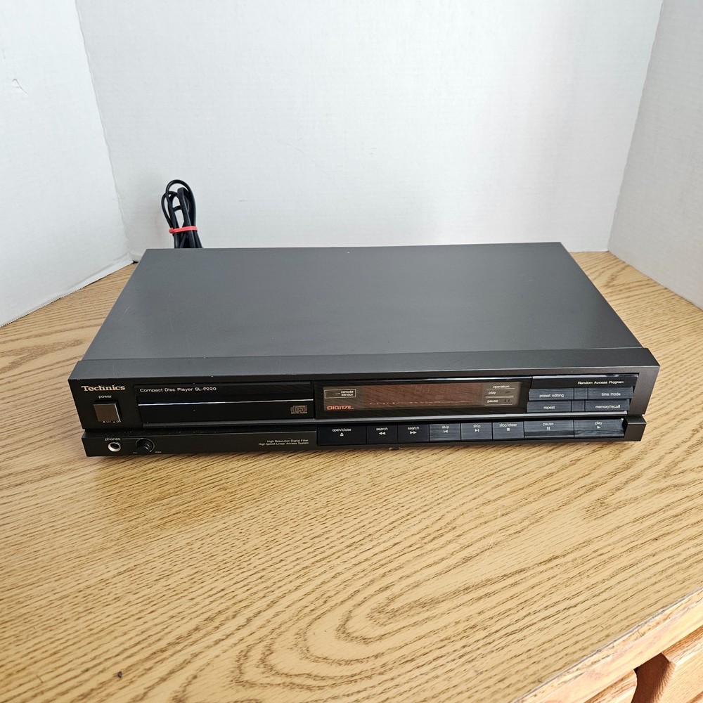 RETRO (1987)  Technics SL-P220 CD Player No Remote