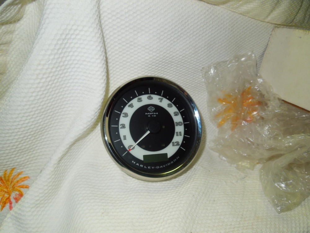 Harley-Davidson Speedometer 67439-11 OEM