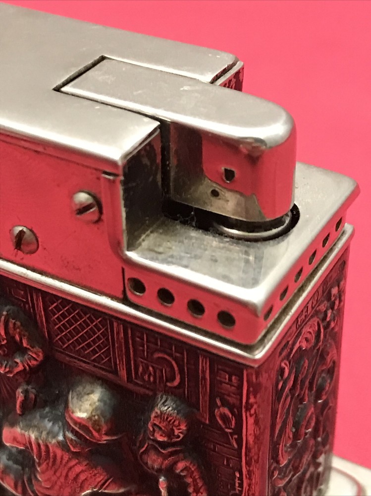 Vintage MYLFLAM .835S Silver Embossed Case TABLE LIGHTER Push Button