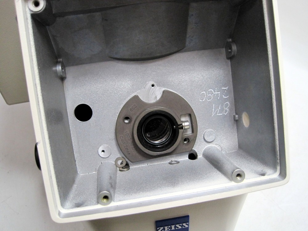 CARL ZEISS Axiovert 200M Inverted Fluorescence Microscope from Arrayscan VTI